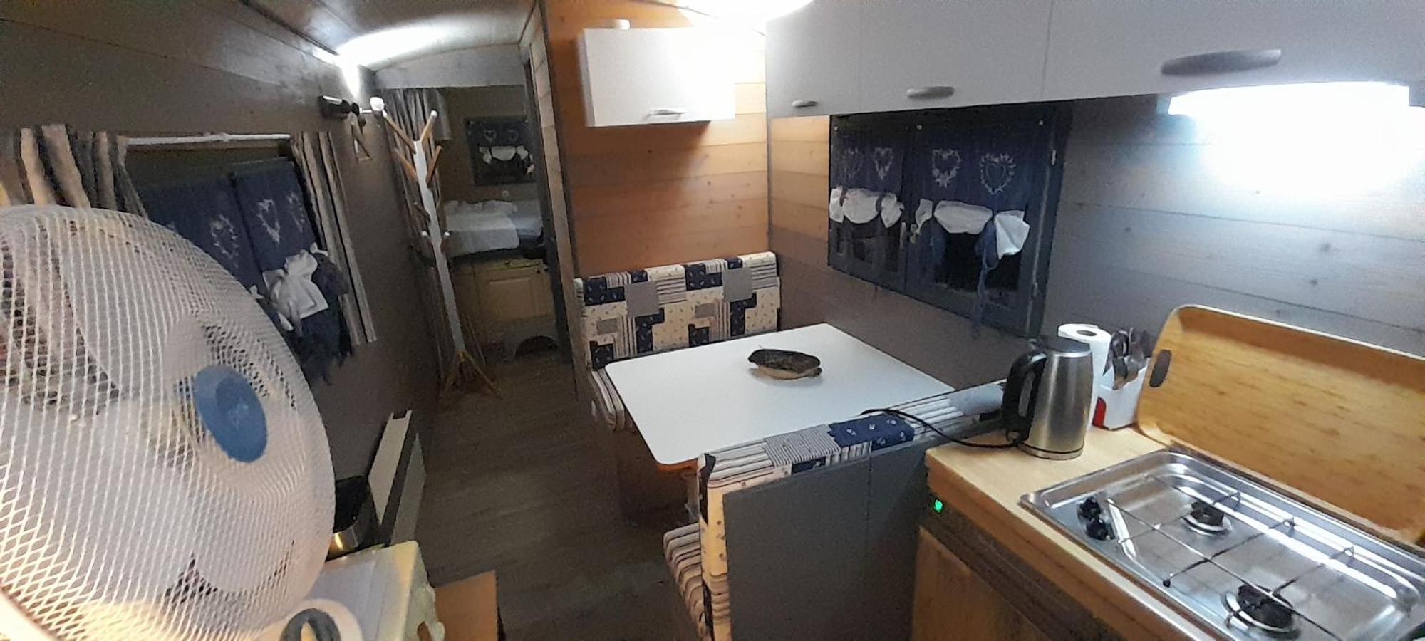 Waldighoffen Location Type Gite, Chambre D'Hote, Meuble De Tourisme Dans Joli Petit Chalet Typique Et Ou Jolie Roulotte Type Boheme מראה חיצוני תמונה