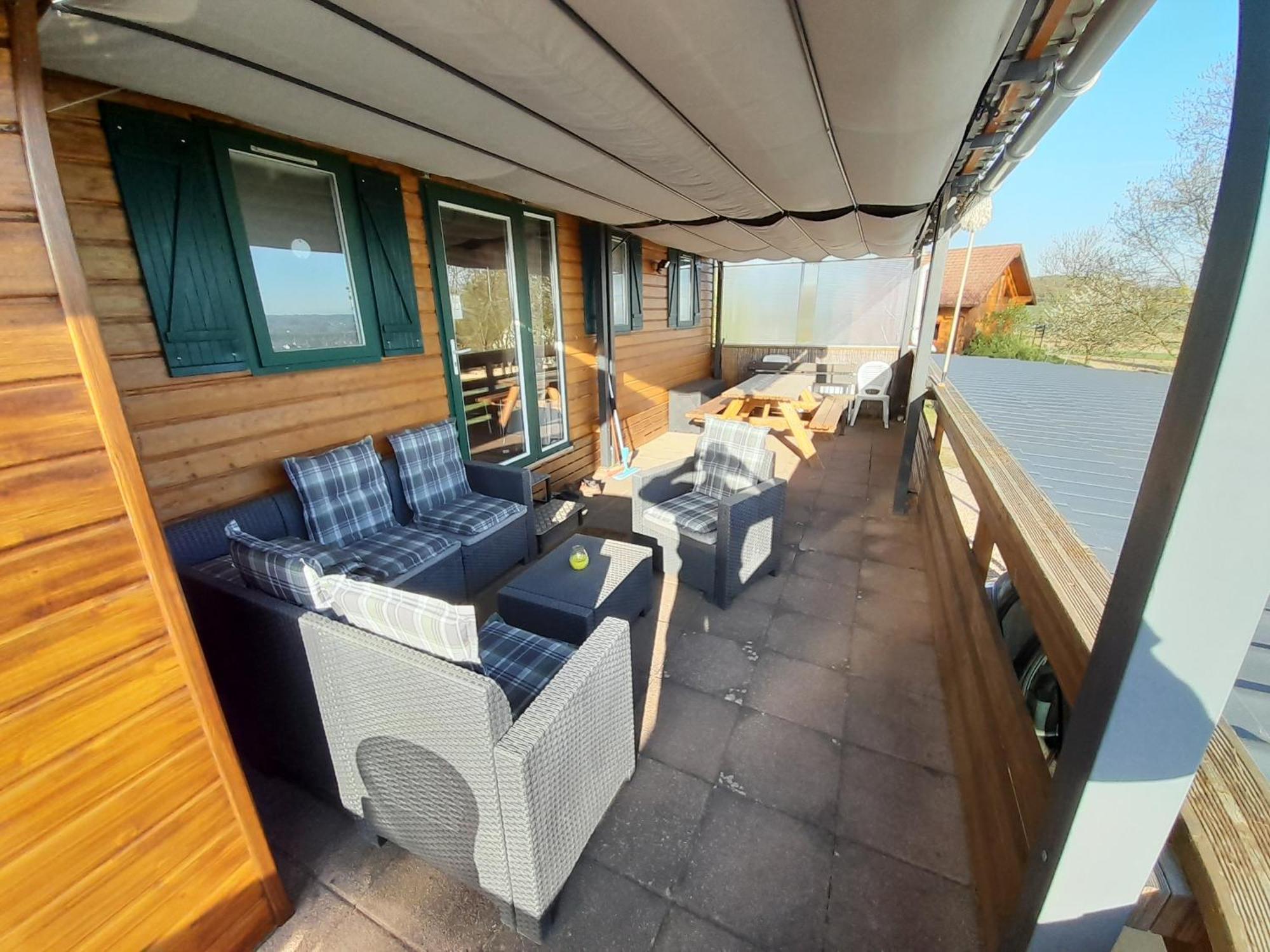 Waldighoffen Location Type Gite, Chambre D'Hote, Meuble De Tourisme Dans Joli Petit Chalet Typique Et Ou Jolie Roulotte Type Boheme מראה חיצוני תמונה