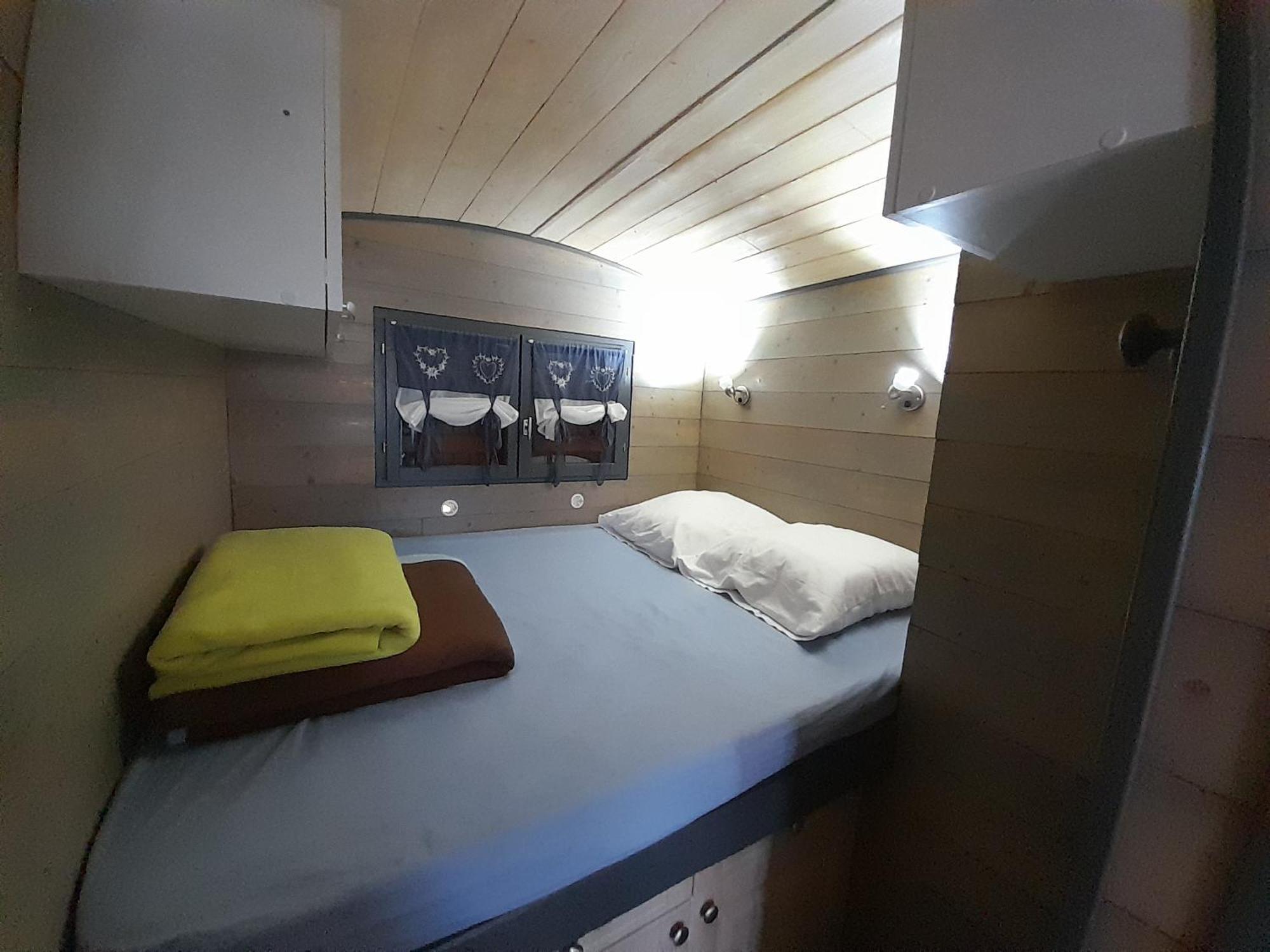 Waldighoffen Location Type Gite, Chambre D'Hote, Meuble De Tourisme Dans Joli Petit Chalet Typique Et Ou Jolie Roulotte Type Boheme מראה חיצוני תמונה