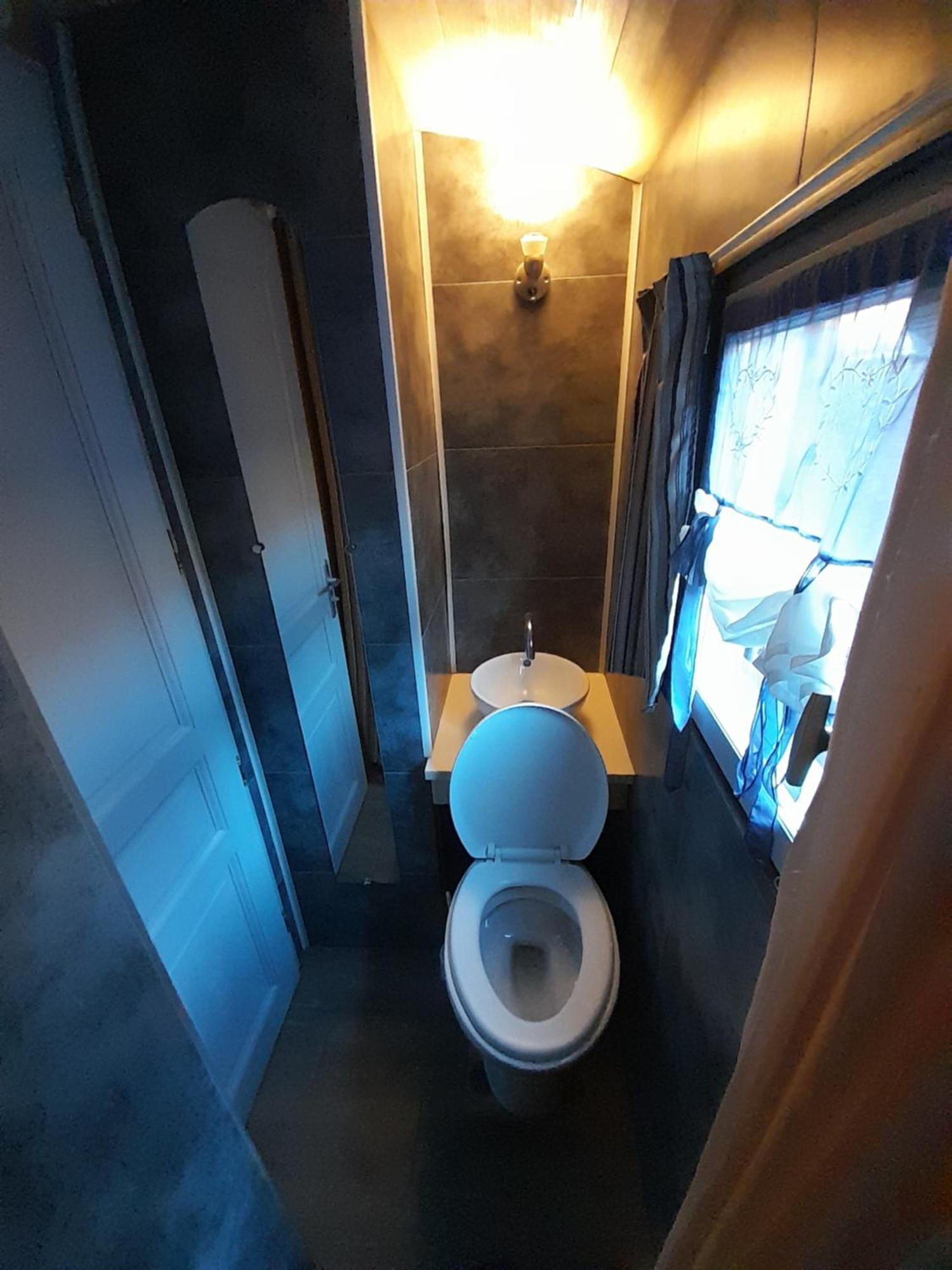Waldighoffen Location Type Gite, Chambre D'Hote, Meuble De Tourisme Dans Joli Petit Chalet Typique Et Ou Jolie Roulotte Type Boheme מראה חיצוני תמונה