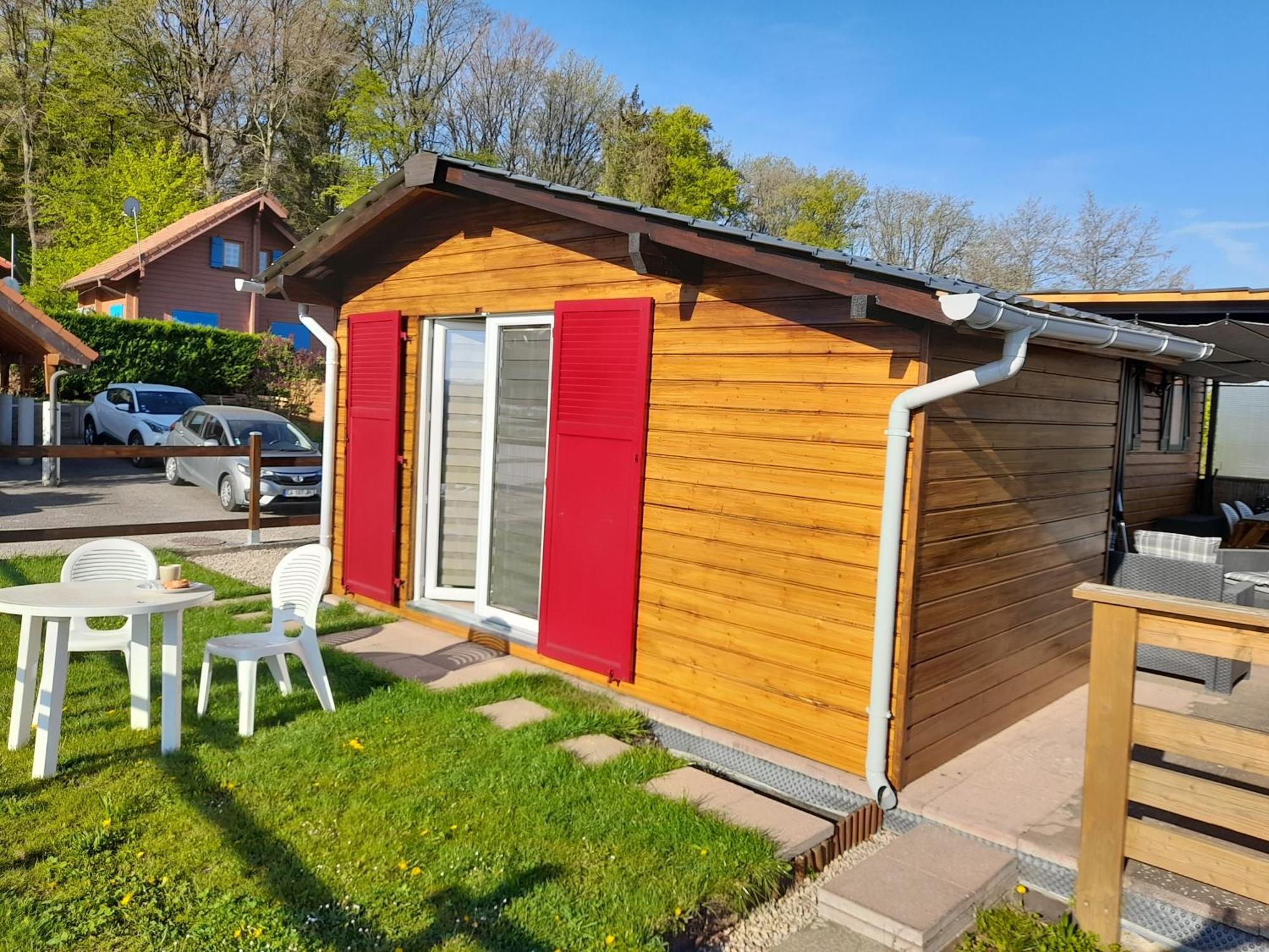 Waldighoffen Location Type Gite, Chambre D'Hote, Meuble De Tourisme Dans Joli Petit Chalet Typique Et Ou Jolie Roulotte Type Boheme מראה חיצוני תמונה
